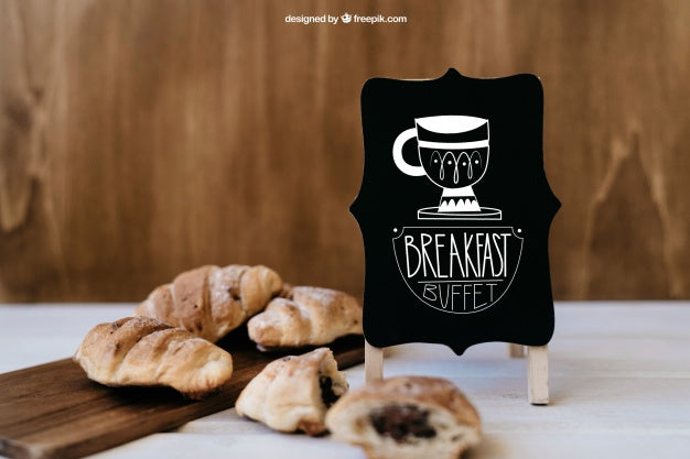 Free Breakfast Mockup With Croissants And Board Psd