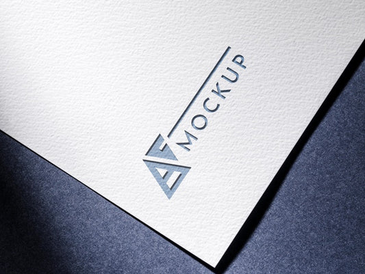 Free Business Mock-Up Card With Textured Surface Paper Psd