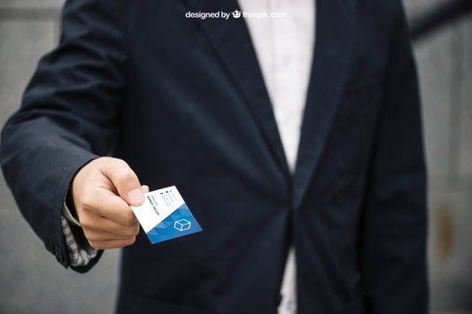 Free Businessman Giving Business Card Mockup Psd