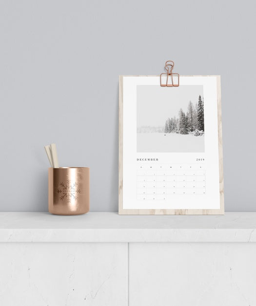 Free Calendar Concept On Cabinet Mock-Up Psd