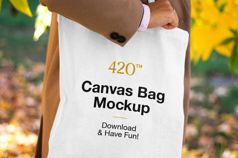 Free Canvas Bag With Women Mockup