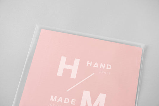 Free Card Mockup Wrapped In Plastic Psd