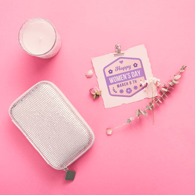 Free Cardboard Mock-Up With Candle On Pink Background Psd