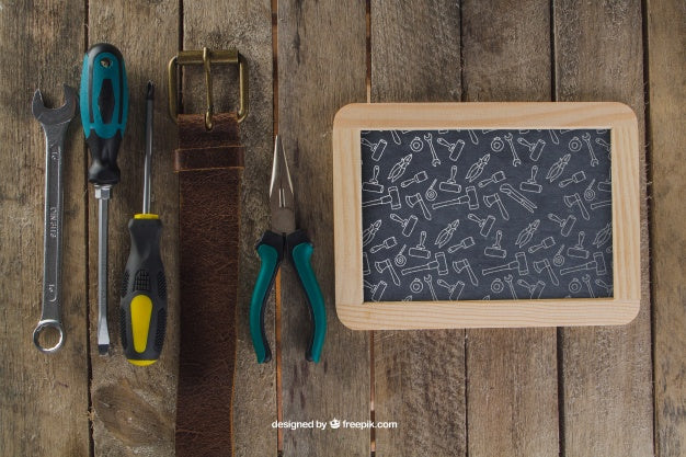 Free Chalkboard, Belt And Tools Psd