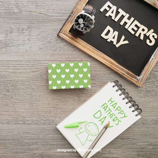 Free Chalkboard, Notepad And Gift Box Psd