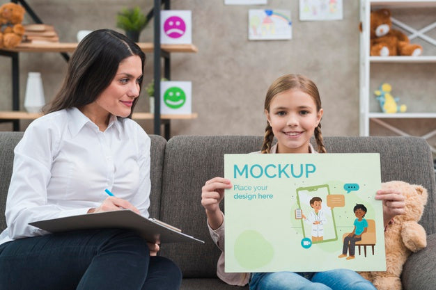 Free Child And Woman Holding A Mock-Up Clipboard Front View Psd