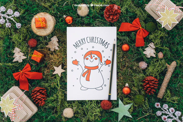 Free Christmas Mockup With Paper And Pencil Psd