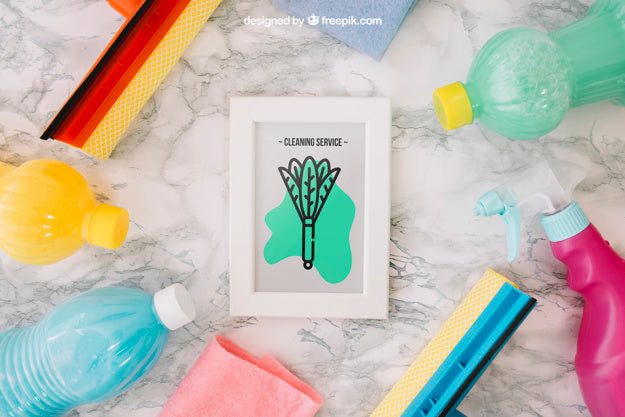 Free Cleaning Mockup With Frame And Cleaning Products Psd