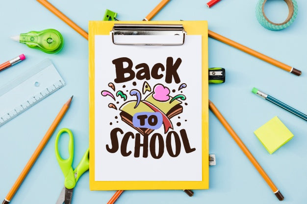 Free Clipboard Mockup With Back To School Concept Psd