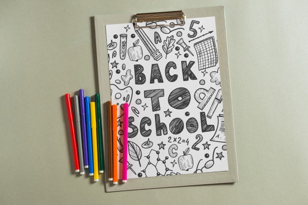 Free Clipboard Mockup With Back To School Concept Psd