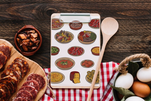 Free Clipboard Mockup With Food Concept Psd