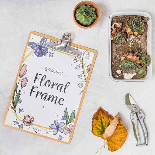 Free Clipboard Mockup With Gardening Concept Psd