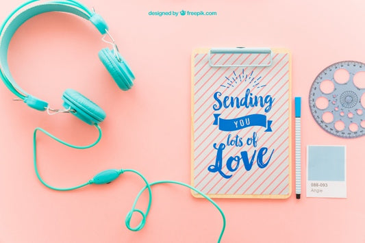 Free Clipboard With Headphones And Instant Photo Psd