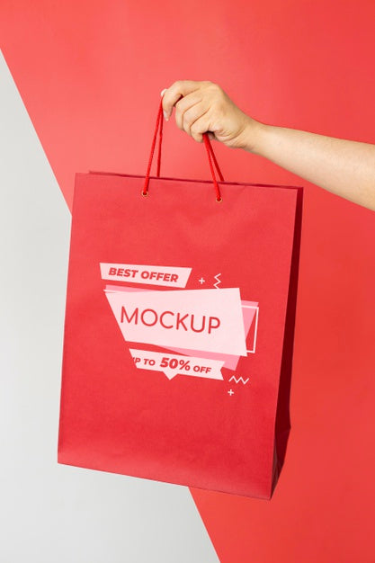 Free Close-Up Hand Holding Shopping Bag Psd