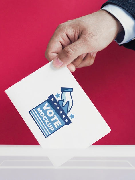 Free Close-Up Male Putting Ballot Mock-Up In Box Psd