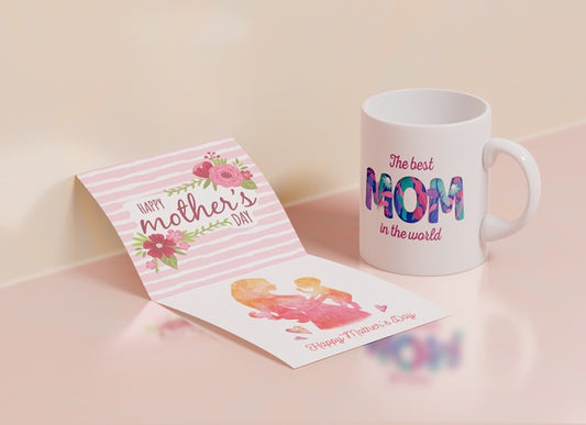 Free Close-Up Mothers Day Greeting Card With Mug Psd