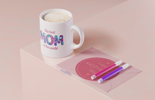 Free Close-Up Mothers Day Greeting Card With Mug Psd