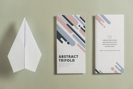 Free Closed Trifold Brochure Mockup With Paper Plane Psd