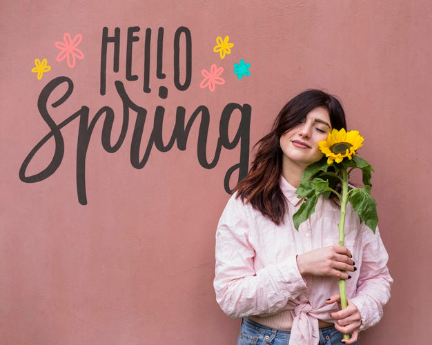 Free Copyspace Mockup For Spring Sale With Attractive Woman Psd