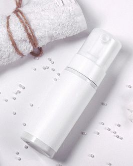 Free Cosmetic Spray Bottle – Psd Mockup