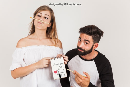 Free Couple Presenting Notepad Psd