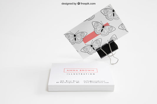Free Creative Business Card Mockup With Clamp Psd