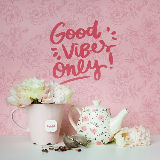 Free Cups And Flowers With Motivational Quote Psd
