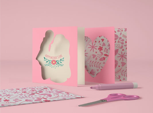 Free Cute Arrangement For Mother'S Day With Card Mock-Up Psd