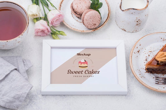 Free Delicious Dessert Concept Mock-Up Psd