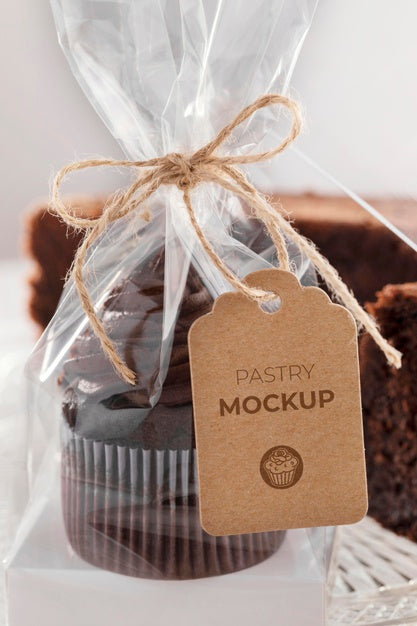 Free Delicious Muffin In Transparent Packaging Psd