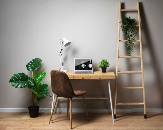 Free Desk Concept With Laptop Psd