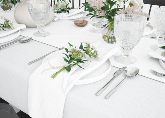 Free Detail Of A Table Prepared To Eat With Cutlery And Decoration Psd