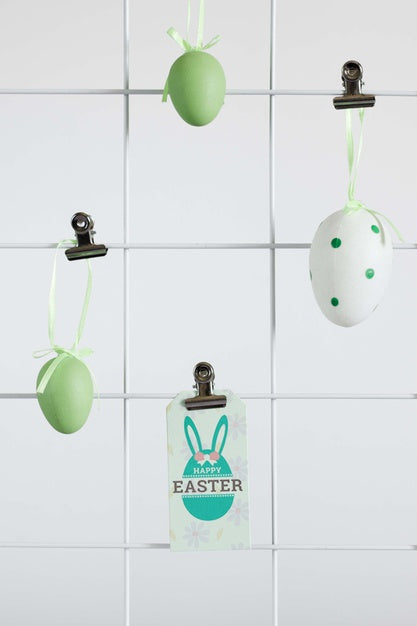 Free Easter Label Mock-Up With Eggs Psd