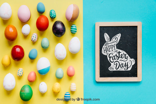 Free Easter Mockup With Slate And Eggs Psd