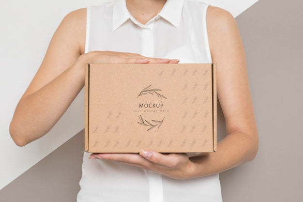Free Eco-Friendly Container Cardboard Box Mock-Up Psd