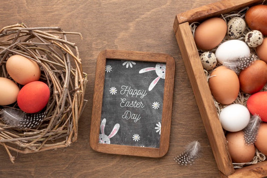 Free Eggs And Frame With Easter Message Psd
