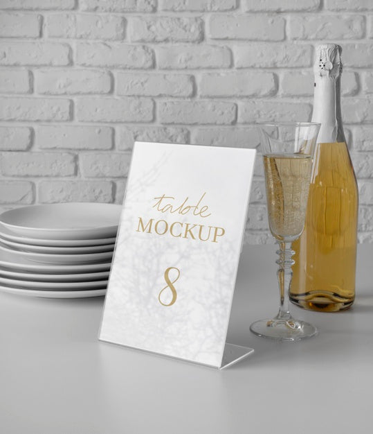 Free Elegant Table Display Mock-Up Psd