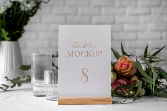Free Elegant Table Display Mock-Up Psd
