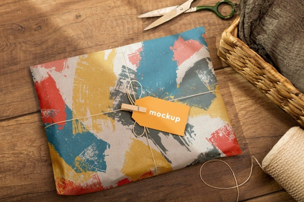 Free Elegant Wrapping Paper Real Context Mockup Psd