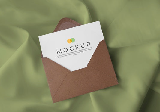 Free Envelope With Card On Fabric Background Mockup Psd