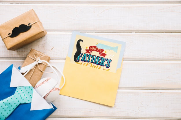 Free Fathers Day Mockup With Card In Envelope Psd