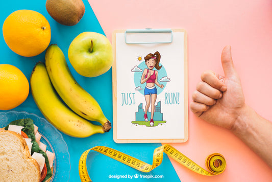 Free Fitness Mockup With Clipboard And Hand Gesture Psd