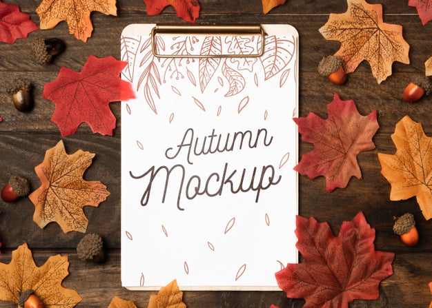 Free Flat Lay Autumn Mock-Up With Leaves Psd