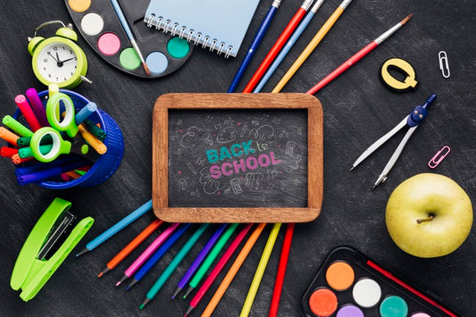 Free Flat Lay Back To School With Chalkboard Psd