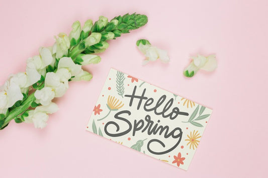 Free Flat Lay Card Mockup With Spring Concept Psd