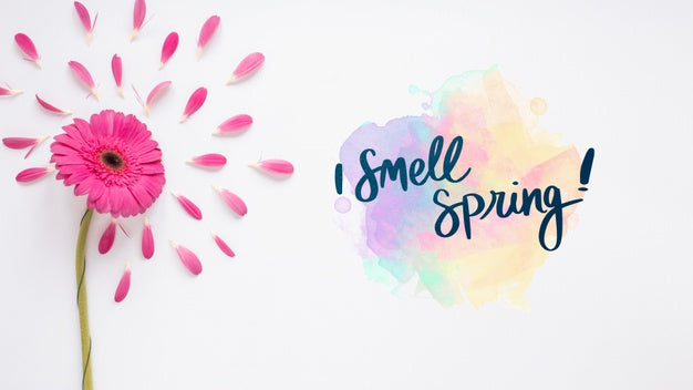 Free Flat Lay Copyspace Mockup For Spring Psd