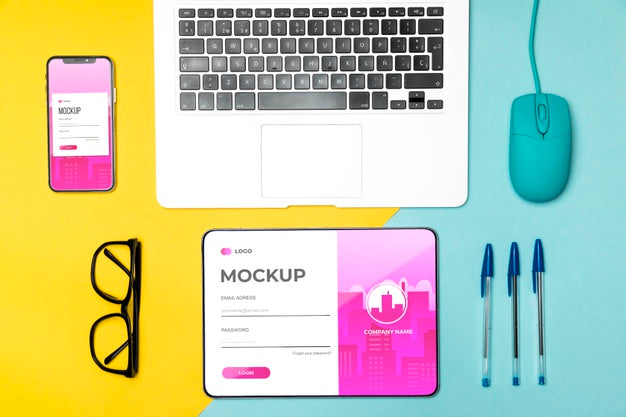 Free Flat Lay Devices On Desk Arrangement Psd