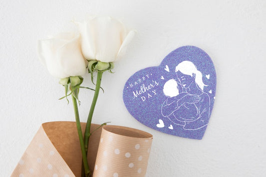 Free Flat Lay Heart Shapes Card Mockup For Mothers Day Psd