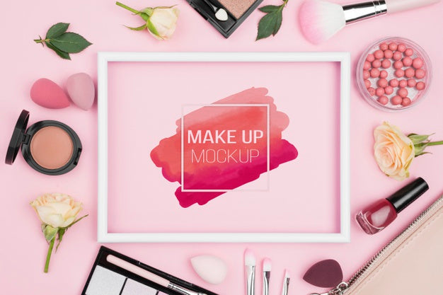 Free Flat Lay Make-Up Concept With Products Psd