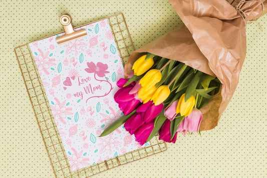 Free Flat Lay Mothers Day Composition With Clipboard Mockup Psd